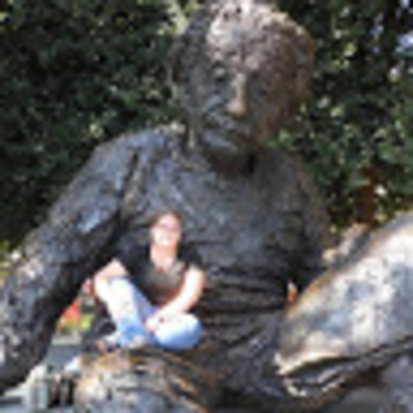 Meet your Posher, Jessica - Picture 1 of 1